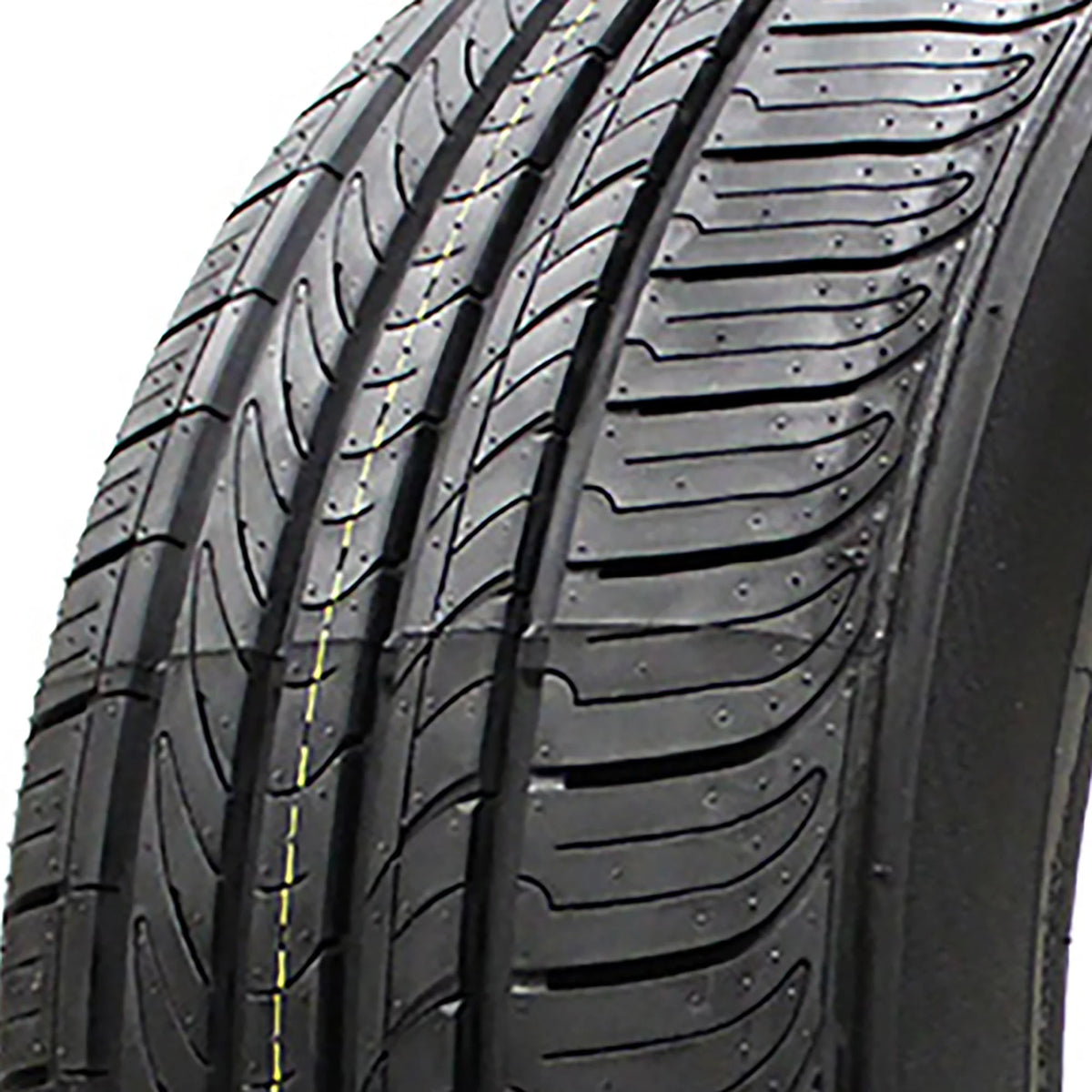 P235/60R18 103H Passenger Tire D221