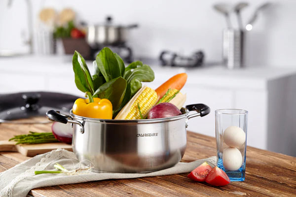 Stainless-Steel Casserole Pot with Glass Lid J670552